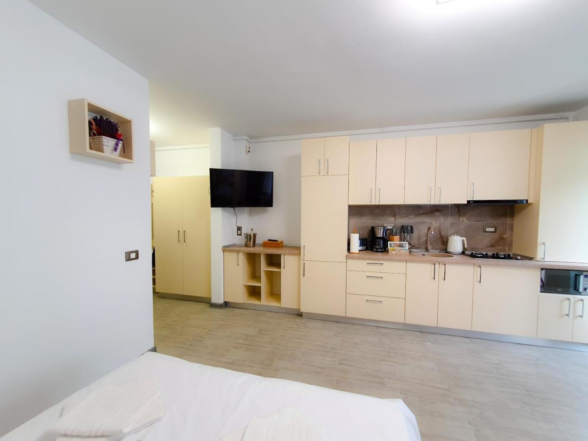 Cristalex Studio Aparthotel Pool & Spa Mamaia Nord Năvodari Екстериор снимка