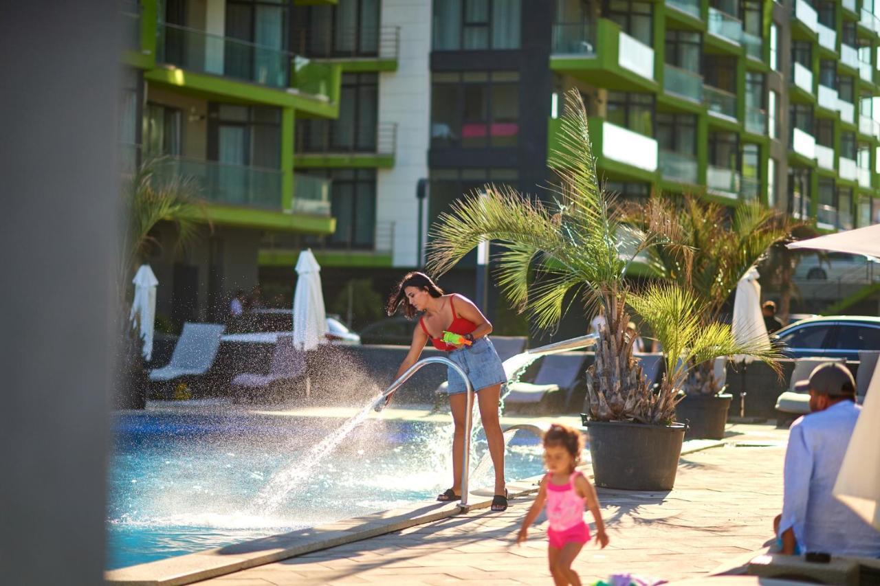 Cristalex Studio Aparthotel Pool & Spa Mamaia Nord Năvodari Екстериор снимка
