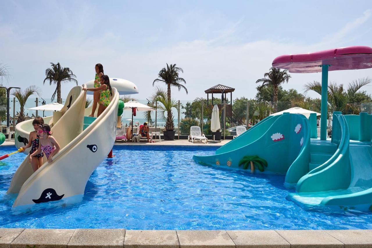 Cristalex Studio Aparthotel Pool & Spa Mamaia Nord Năvodari Екстериор снимка
